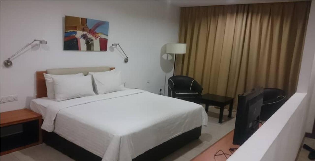 Gloria Swiss Hotel & Apartment サンダカン エクステリア 写真