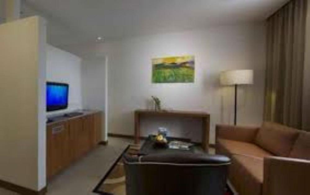 Gloria Swiss Hotel & Apartment サンダカン エクステリア 写真
