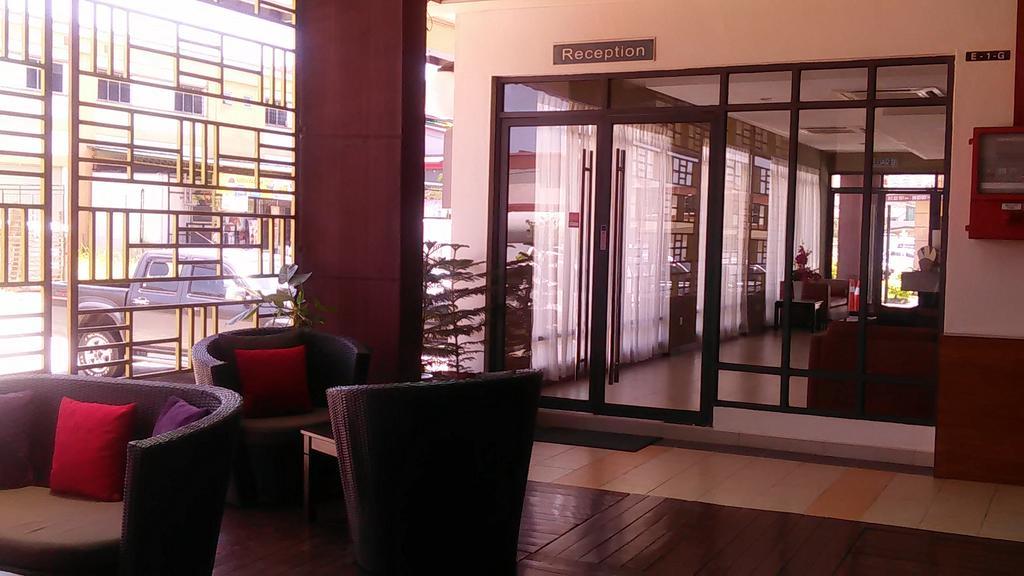 Gloria Swiss Hotel & Apartment サンダカン エクステリア 写真