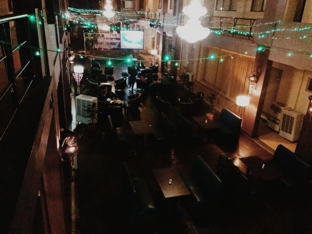 Gloria Swiss Hotel & Apartment サンダカン エクステリア 写真