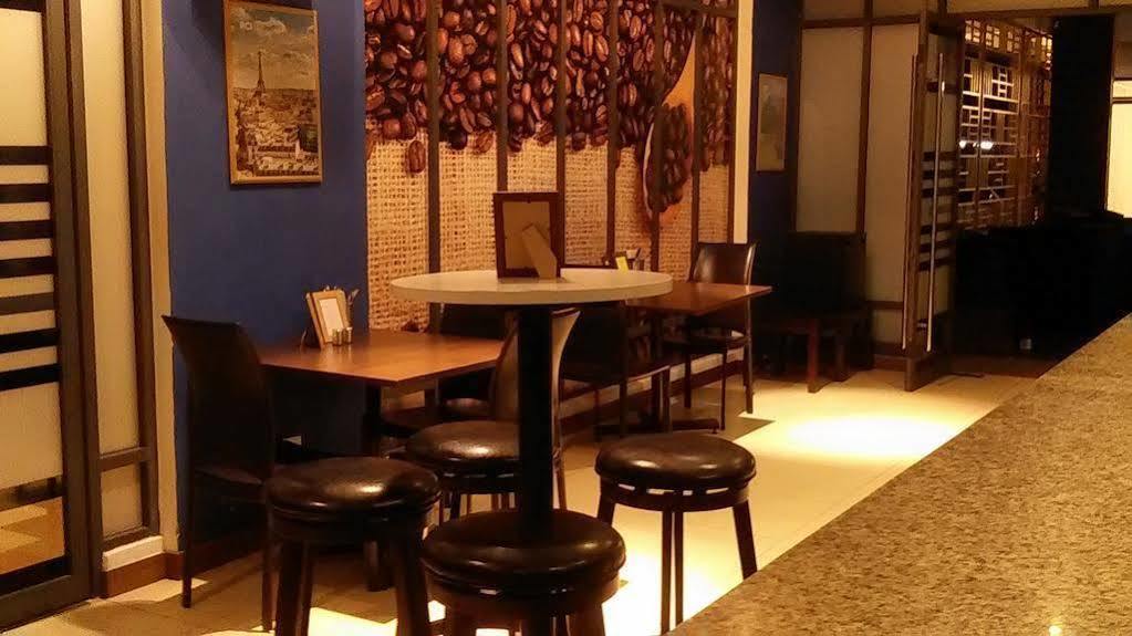 Gloria Swiss Hotel & Apartment サンダカン エクステリア 写真